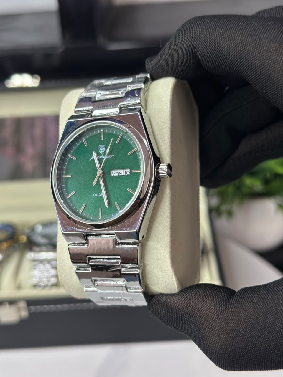 POEDAGAR 901 SGRN Luxury Stainless Steel Quartz Watch