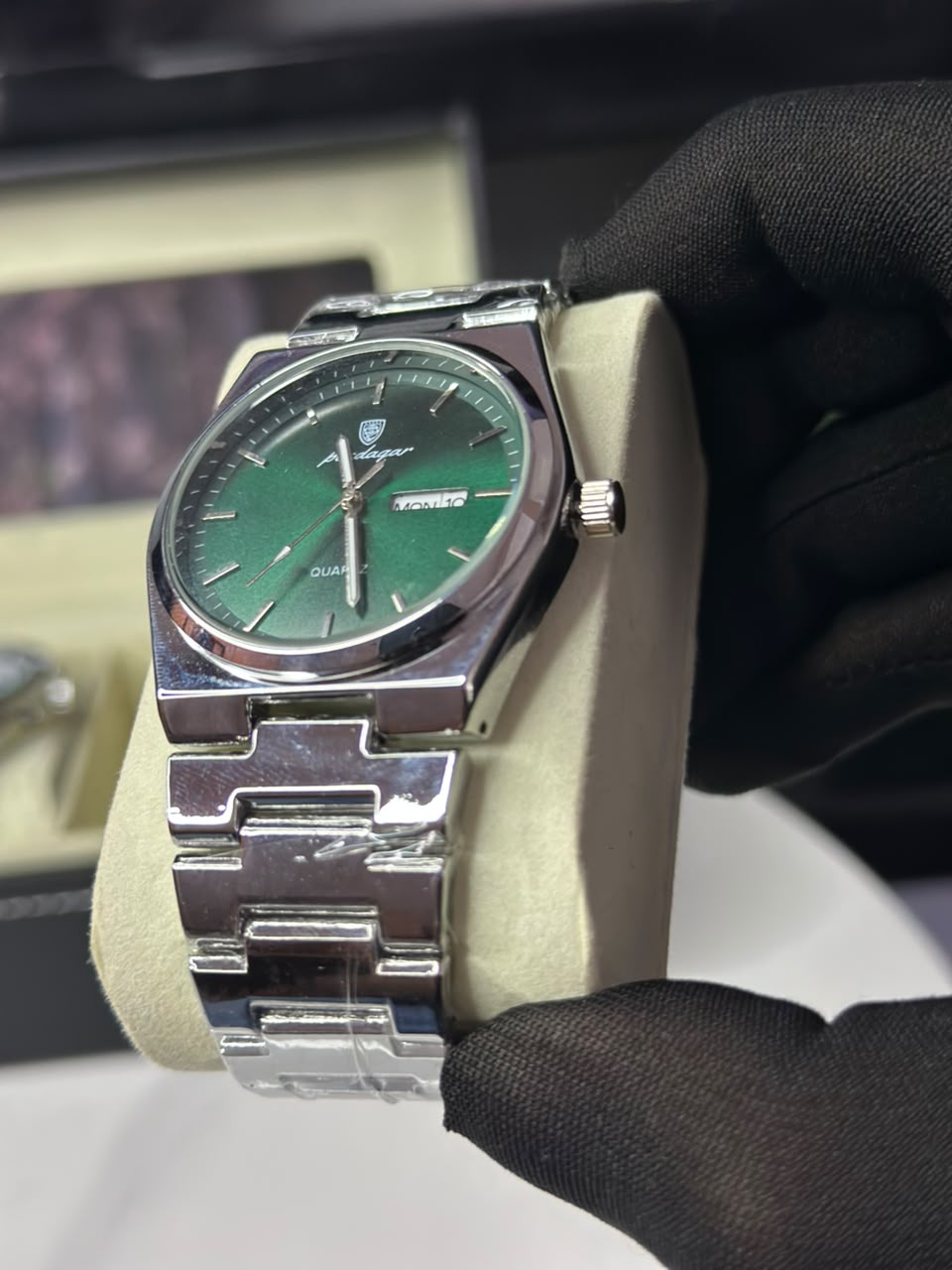 POEDAGAR 901 SGRN Luxury Stainless Steel Quartz Watch
