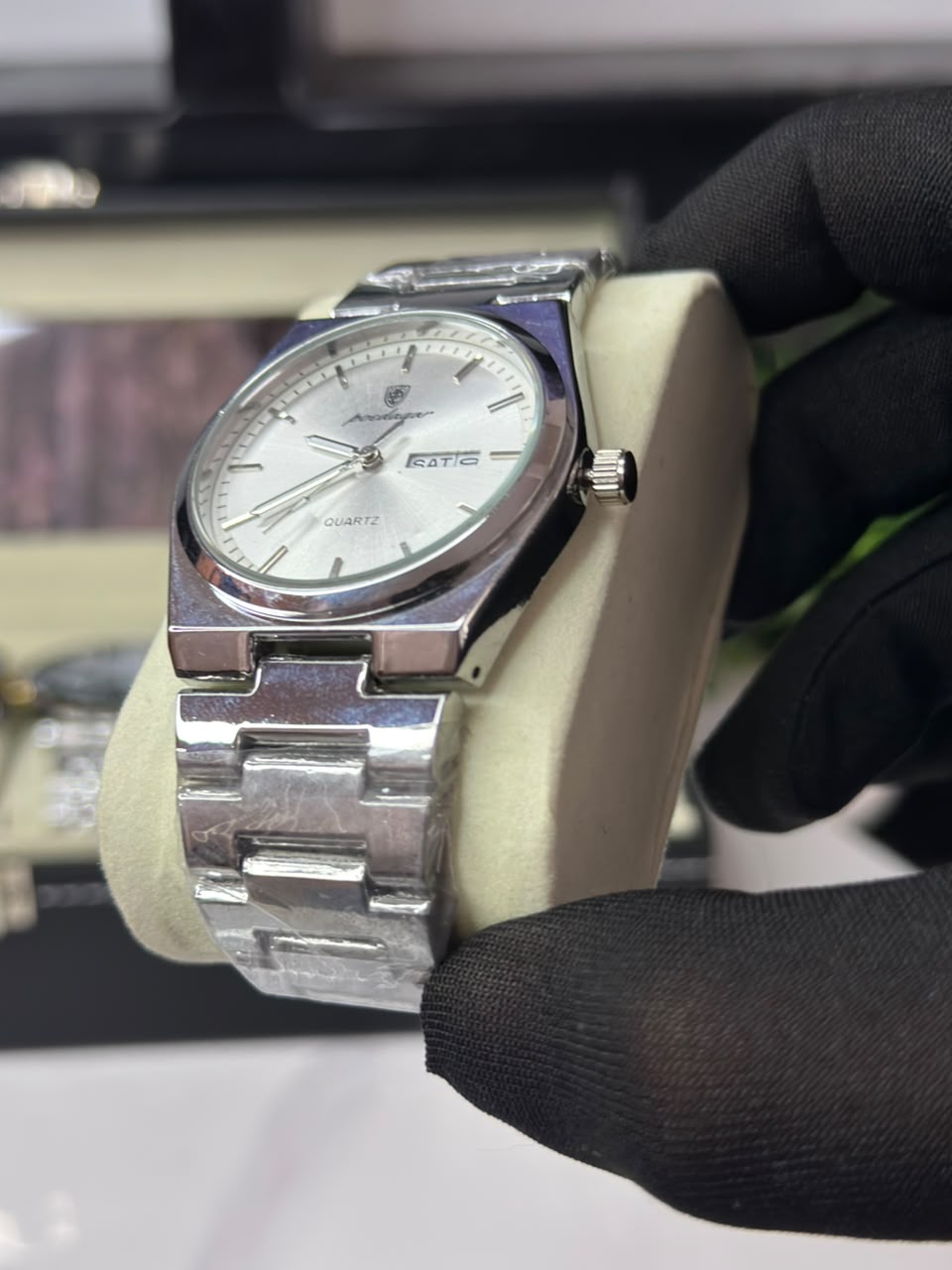 POEDAGAR 901 SWHT Luxury Stainless Steel Quartz Watch